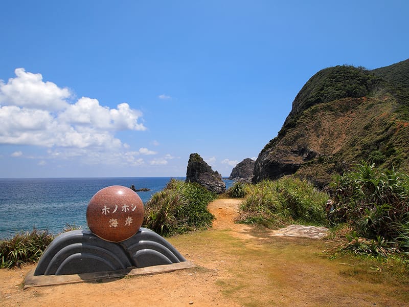 まん丸の小石群が見れるホノホシ海岸